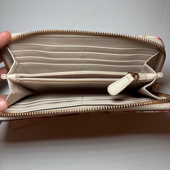 Women’s NWT LC Lauren Conrad floral wallet - Picture 3 of 4